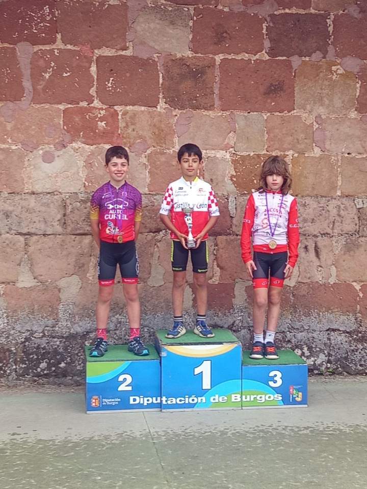 El CC 53x13 compite con protagonismo en el Campeonato de Castilla y León de Escuelas en Contreras