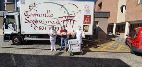 https://cochinillosegoviano.com/