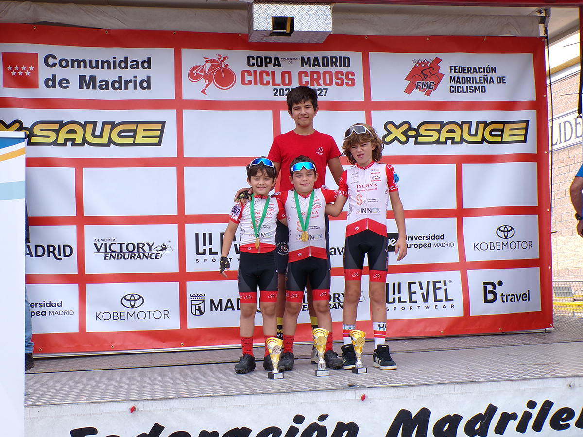 El Club Ciclista 53x13 arranca la temporada de ciclocross con tres podios en Navalafuente